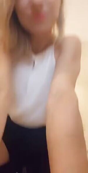 Does anyone know her name or has similar links of her??