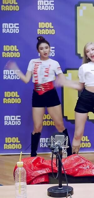 DENISE - That booty - FT. Other members