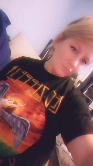 pregnant,so round and dripping. Book your spot with me in the next hour for KIK and it will be 5$ off! Just tell me you want the midnight special ;) kik-funwithfaith