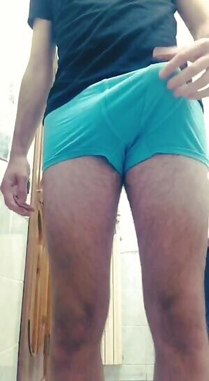 A Classic-SlowMo Bounce😊