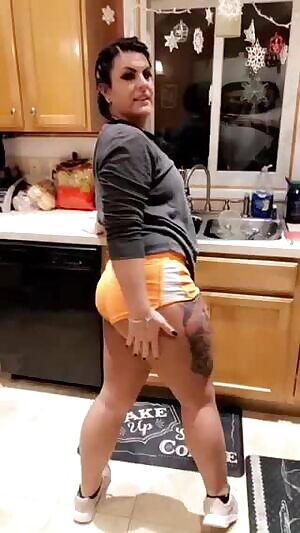 My fat booty in the kitchen