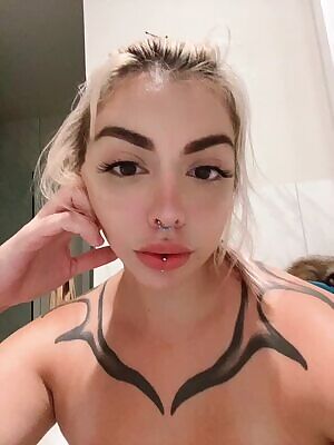 Still sneakin. I have lots of new cosplays on the way that I can't wait to show you guys ♡