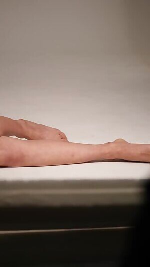 Fitness Model USEED Cover her Body