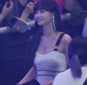Twice - Momo