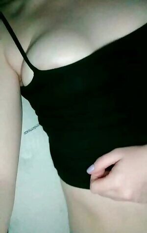 Please cum all over my tits daddy, I promise to lick it all up after 😏