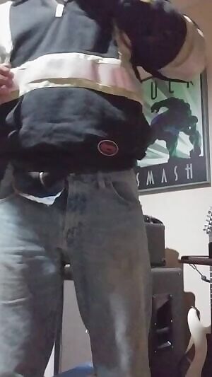 Working in Canadian winter means bundling up. Let me get out of these layers for you ;)