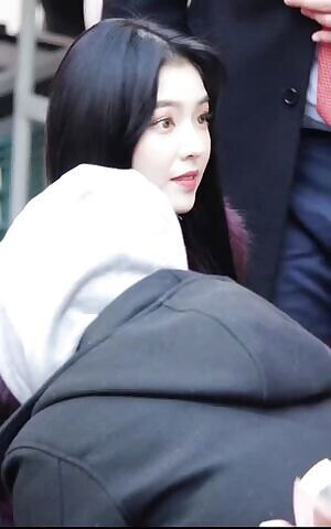 Red Velvet - Irene Tongue