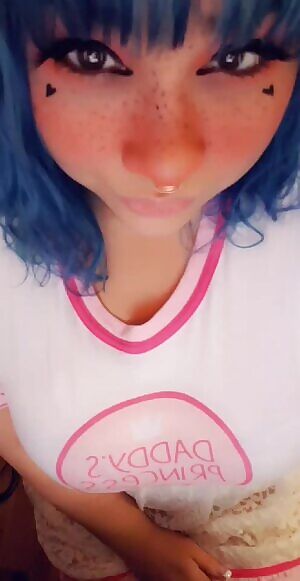 Animal Crossing, relaxing. Bluebear asked me a question about myself and I'm dead. I love her so much. Hope you're all doing well 😍💕 blahblah OnlyFans.com/nckdagreat