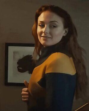 Sophie Turner made me stop watching Dark Phoenix. Drives me crazy so easily. Wanna talk about how rough she deserves to be treated?