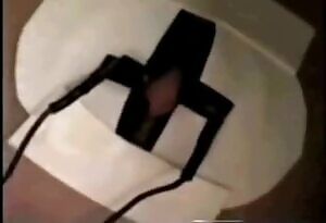 Mafia goons sending sexy informant to prosecutors