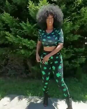 Hey, hey, hey! Smoke weed everyday