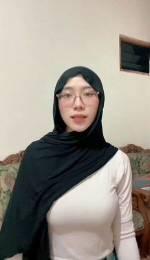Indonesians Amateur Glasses Hijab Homemade