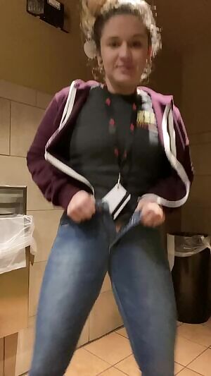 Since y’all liked my first Chili’s video, I decided to show y’all the front view😘