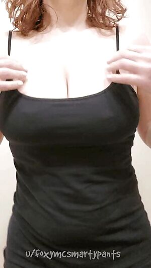 ixing to shower, wanna join? 😈