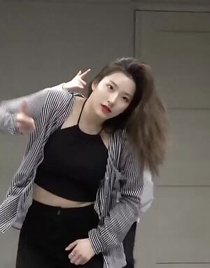 fromis_9 - Saerom, Jisun, Nagyung & Gyuri