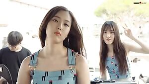 sinb & yuju - looking fappable