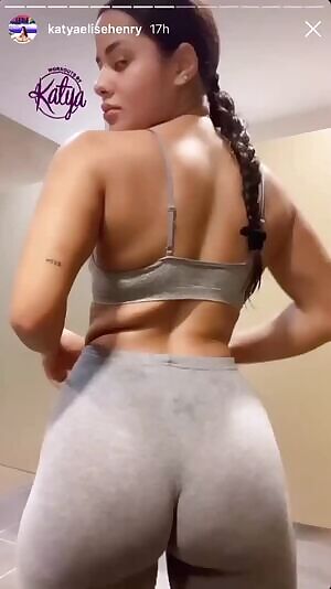 Her ass fat af