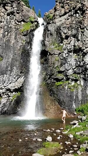 Shrieking Subergence - watch with sound