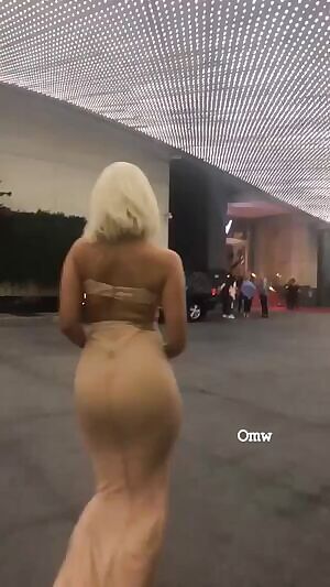 Just Admire The Walk ♥