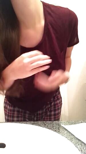 Not my best gif, but hey, boobs and a spread!