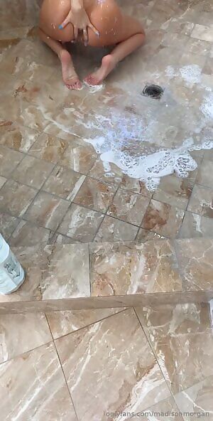 Get her mega now before its gone . Link👉👉👉