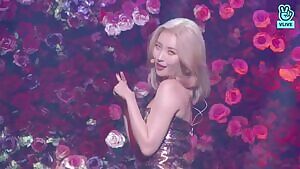 Sunmi LALALAY VLIVE Showcase