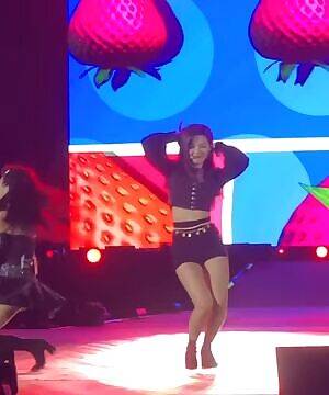 Red Velvet - Seulgi ft Irene