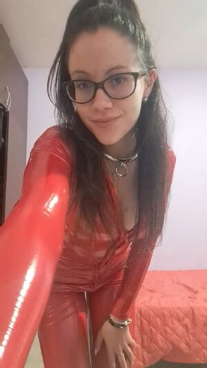 Red suits me well 😍