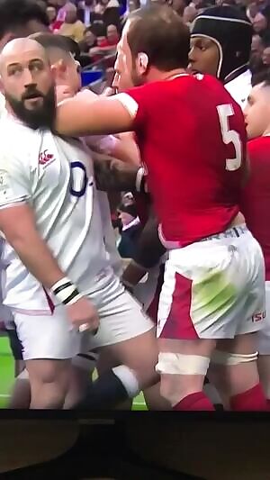 🏉 Do all rugby dudes come equipped with zero fucks given to homo tomfoolery? — So not complaining; just curious...🤔