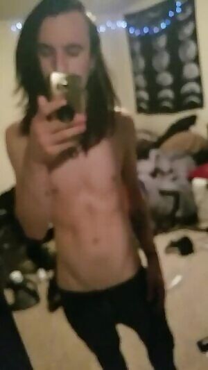 Single and ready to mingle.