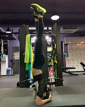 Is my ass phat or flat?