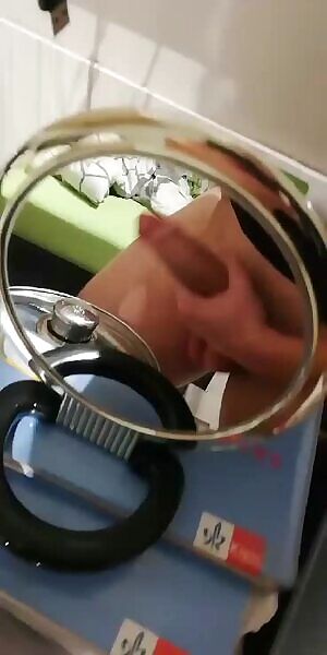 Who wants to jerk me off