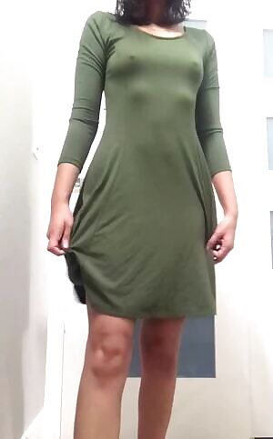 Mondays are for no panties..cum for me at work? 😇