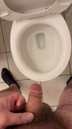 Male Pissing Hairy Cock Piss