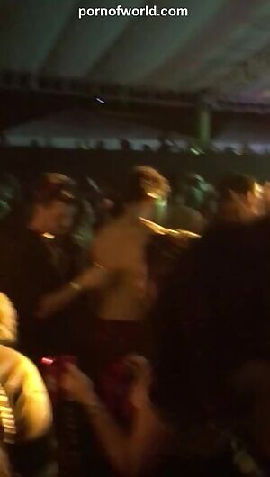 No one sees how they fuck!