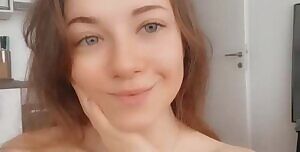 Your favorite honey! Sc: honeydroptits