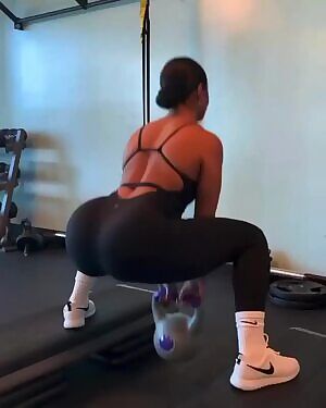 Katya Working Out 🤤🤩
