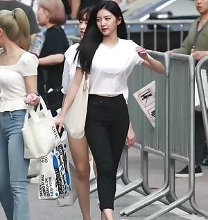 LABOUM - Haein's Awesome Curves