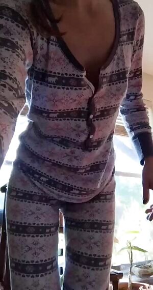 Fighting a cold, I'll be back to work soon. If you have a custom order it will be started this week. 🤧😅