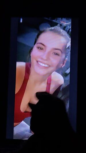 Love to spray my load to sexy Isabela Merced/Moner