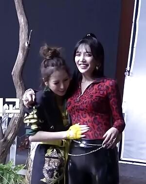 Red Velvet - Wendy knows Joy's sweet spot