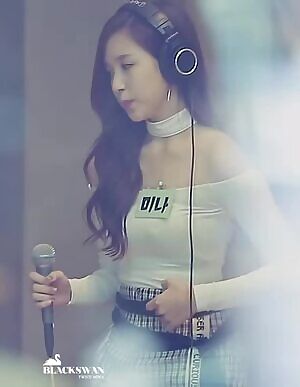 TWICE - Mina