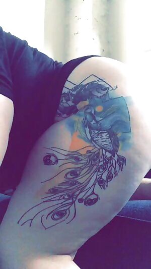 Bouncing & Spreading This Juicy Perfect Peach 🍑