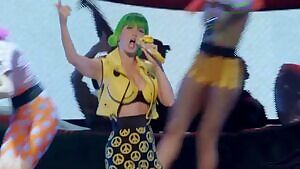 katy perrys boobs in motion