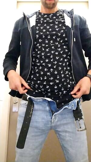 My boxers almost match my shirt...🙈 37M4F