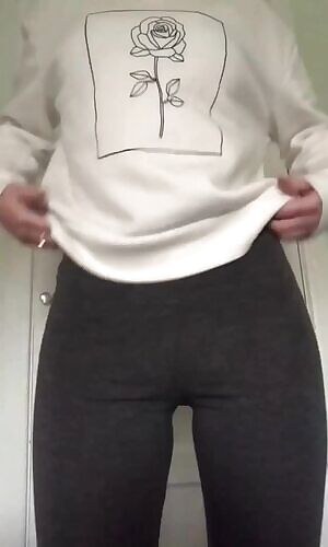 First time ever stripping on Reddit, I hope you like it!