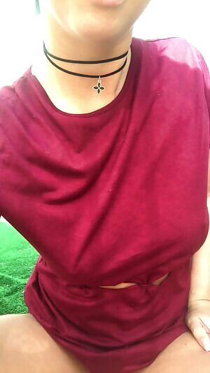 Early morning tit reveal ☀️