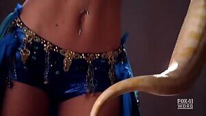 Heather Morris' Dancer Body in GLEE