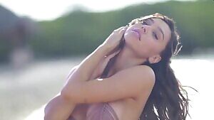 Alexis Ren - Uncovered 2018 Sports Illustrated Swimsuit Issue