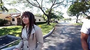 Emo chick knows how to bounce on BBC- Oxuanna